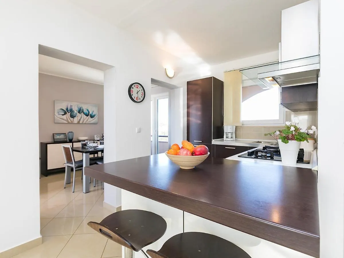Holiday Appartment Tessa Porec Apartment